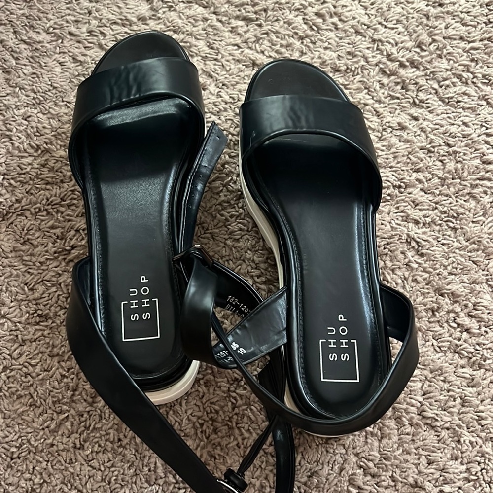 black platform sandals